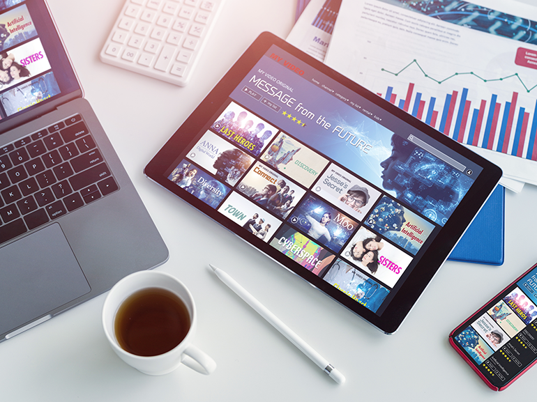 Traders React to Netflix & Snapchat’s Q3 Earnings